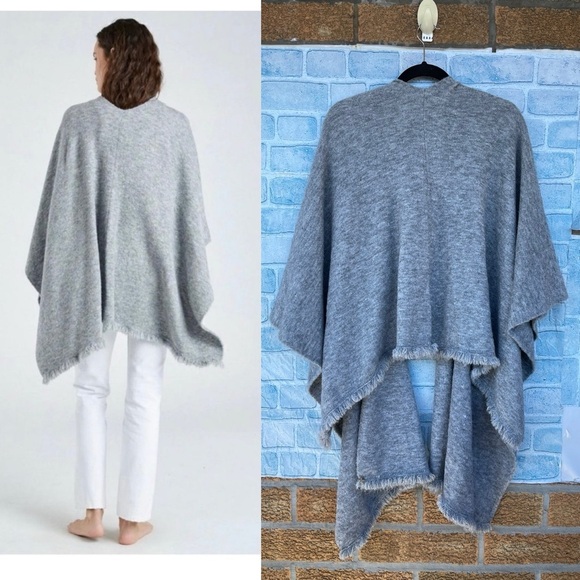 Beryll Women's Fringed Cashmere Cape Sweater OS - Picture 2 of 10